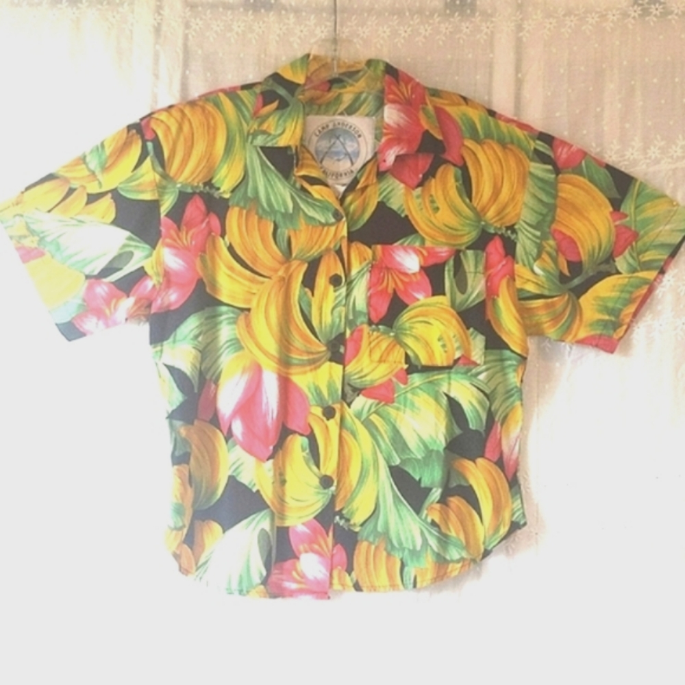 Vintage Banana/Hibiscus Print Button Down Shirt with Patch Pocket Size Large